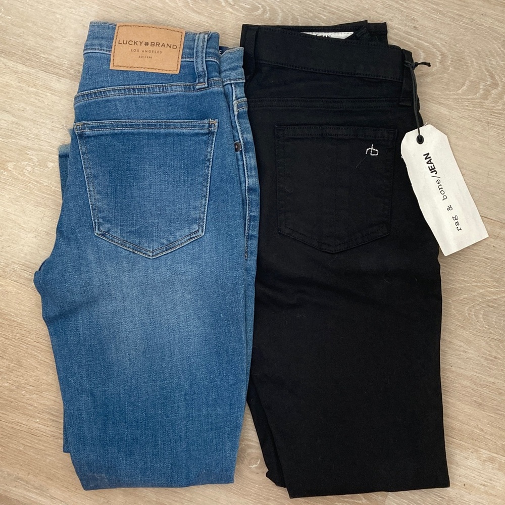 Slim Fit Jeans in Blue and Black